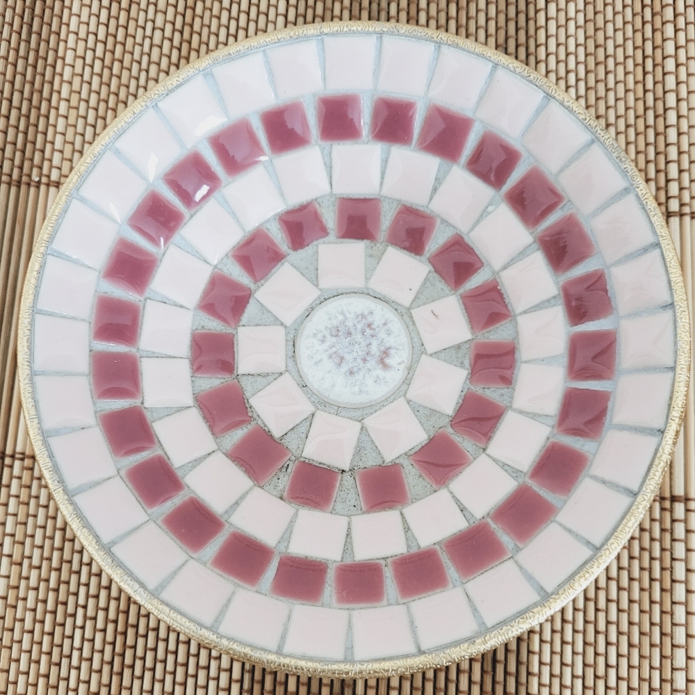 Cute pink dish anthropologie vibes